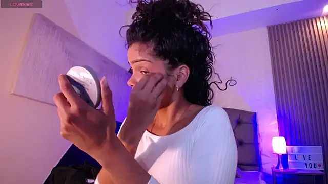 ximena diaz online show from 01/25/25, 09:25