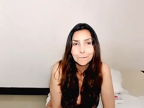 Snapshot of Monique_kiss chatting on 12/01/25, 08:58 Monique kiss online show from 12/01/25, 08:58