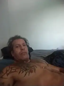 Snapshot of trucker1979 chatting on 11/19/25, 06:52 trucker1979 online show from 11/19/25, 06:52