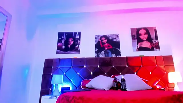 Snapshot of Ariana_lopezz chatting on 02/07/25, 12:39 Ariana lopezz online show from 02/07/25, 12:39