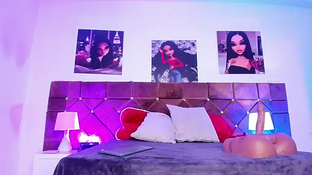 Snapshot of Ariana_lopezz chatting on 03/01/25, 12:45 Ariana lopezz online show from 03/01/25, 12:45