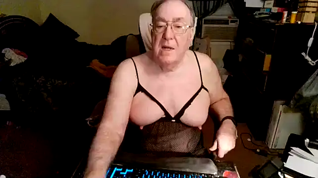 Toastir online show from 12/18/24, 01:34