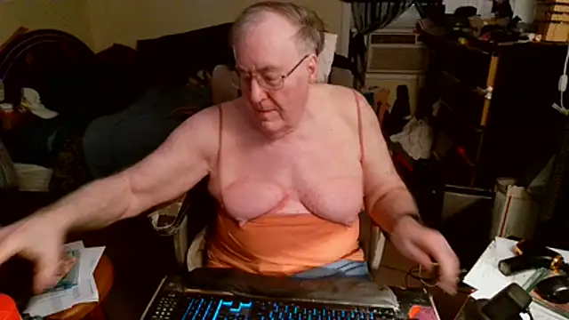 Toastir online show from 02/16/26, 09:44