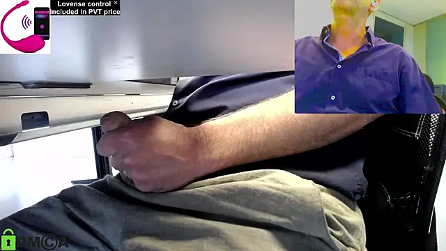 Snapshot of pliko chatting on 07/13/26, 10:18 pliko online show from 07/13/26, 10:18