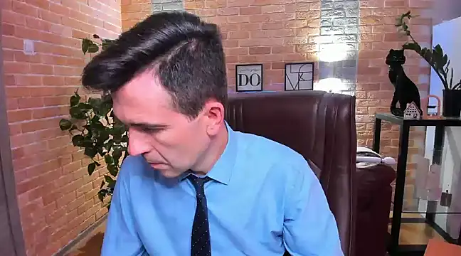 Snapshot of SteveTiger chatting on 01/16/25, 03:02 SteveTiger online show from 01/16/25, 03:02