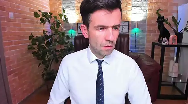 Snapshot of SteveTiger chatting on 01/23/25, 02:17 SteveTiger online show from 01/23/25, 02:17