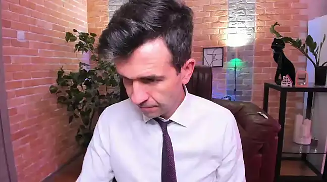 Snapshot of SteveTiger chatting on 01/27/25, 12:05 SteveTiger online show from 01/27/25, 12:05