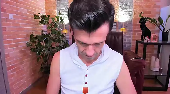 Snapshot of SteveTiger chatting on 02/01/25, 10:59 SteveTiger online show from 02/01/25, 10:59