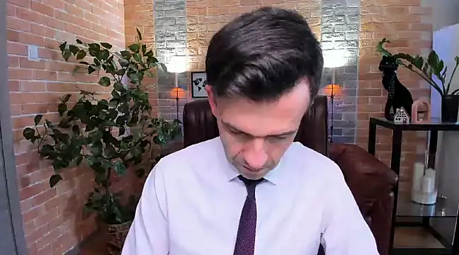 Snapshot of SteveTiger chatting on 02/13/25, 10:55 SteveTiger online show from 02/13/25, 10:55