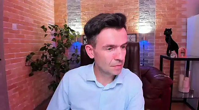 Snapshot of SteveTiger chatting on 02/15/25, 05:50 SteveTiger online show from 02/15/25, 05:50