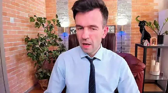 Snapshot of SteveTiger chatting on 02/16/25, 01:38 SteveTiger online show from 02/16/25, 01:38