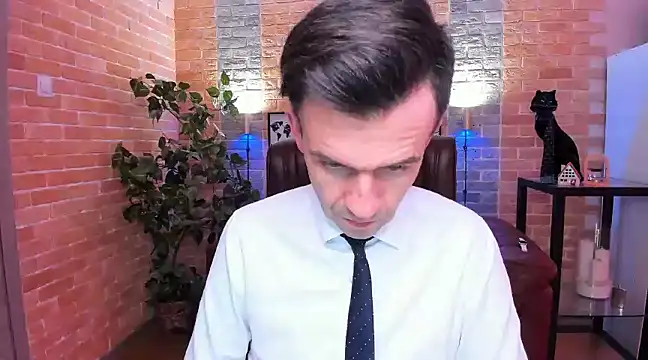 Snapshot of SteveTiger chatting on 02/19/25, 05:16 SteveTiger online show from 02/19/25, 05:16