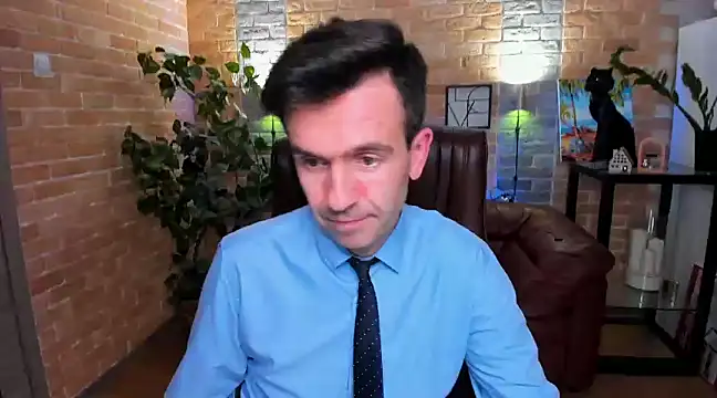 Snapshot of SteveTiger chatting on 02/26/25, 06:11 SteveTiger online show from 02/26/25, 06:11