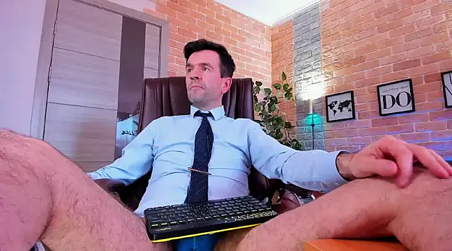 Snapshot of SteveTiger chatting on 03/04/25, 12:22 SteveTiger online show from 03/04/25, 12:22