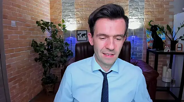 Snapshot of SteveTiger chatting on 03/07/25, 04:22 SteveTiger online show from 03/07/25, 04:22