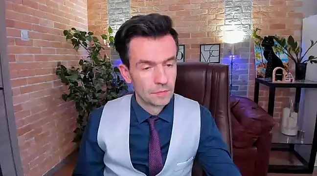 Snapshot of SteveTiger chatting on 03/10/25, 03:20 SteveTiger online show from 03/10/25, 03:20