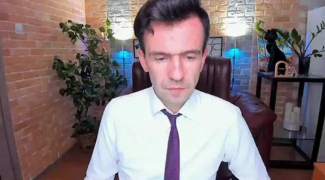 Snapshot of SteveTiger chatting on 03/11/25, 04:18 SteveTiger online show from 03/11/25, 04:18