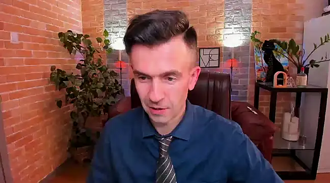 Snapshot of SteveTiger chatting on 03/16/25, 03:17 SteveTiger online show from 03/16/25, 03:17