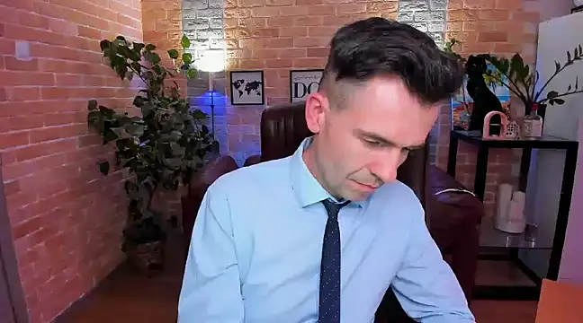 Snapshot of SteveTiger chatting on 03/18/25, 03:53 SteveTiger online show from 03/18/25, 03:53