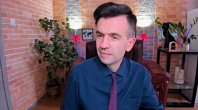 Snapshot of SteveTiger chatting on 03/20/25, 11:05 SteveTiger online show from 03/20/25, 11:05