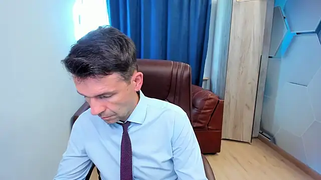 Snapshot of SteveTiger chatting on 09/09/25, 09:31 SteveTiger online show from 09/09/25, 09:31