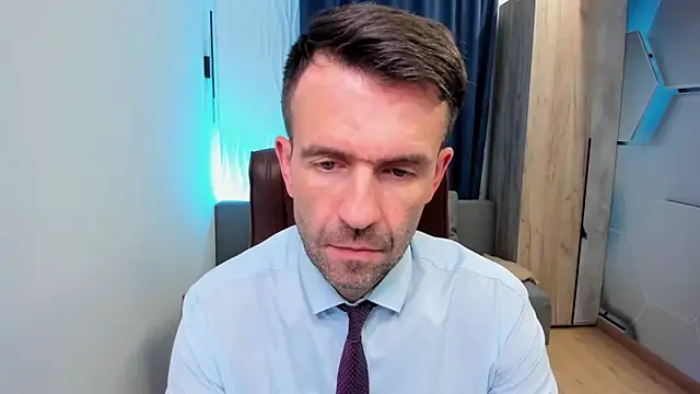 Snapshot of SteveTiger chatting on 10/05/25, 03:43 SteveTiger online show from 10/05/25, 03:43