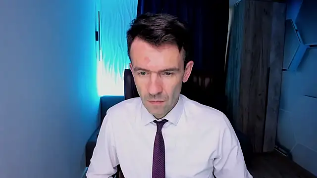 Snapshot of SteveTiger chatting on 10/14/25, 11:33 SteveTiger online show from 10/14/25, 11:33