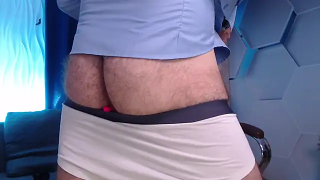 Snapshot of SteveTiger chatting on 11/04/25, 03:27 SteveTiger online show from 11/04/25, 03:27