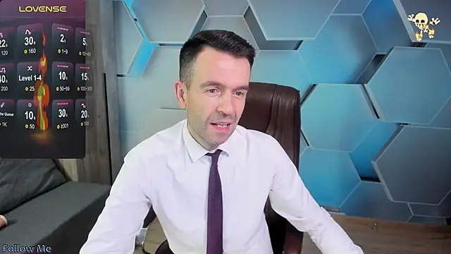 Snapshot of SteveTiger chatting on 11/16/25, 03:34 SteveTiger online show from 11/16/25, 03:34