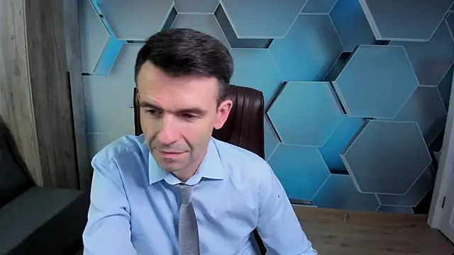 Snapshot of SteveTiger chatting on 11/21/25, 10:47 SteveTiger online show from 11/21/25, 10:47