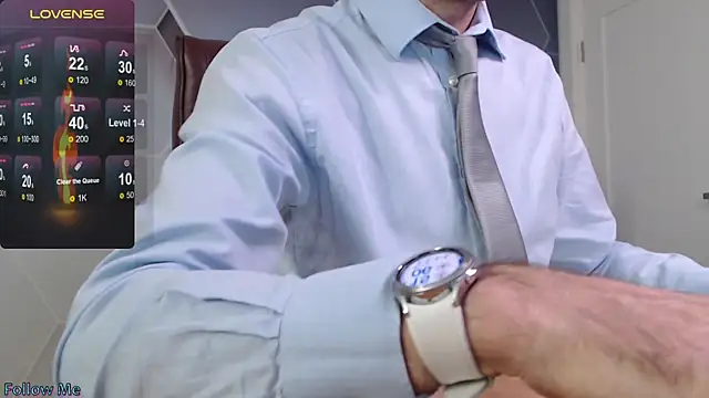 Snapshot of SteveTiger chatting on 11/26/25, 12:06 SteveTiger online show from 11/26/25, 12:06