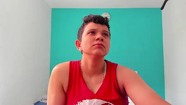 Snapshot of alex-queen- chatting on 11/02/25, 04:53 alex-queen- online show from 11/02/25, 04:53