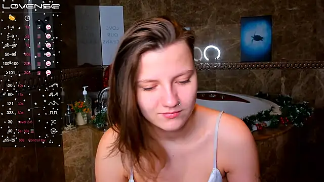 Snapshot of MelindaTin chatting on 12/29/24, 01:34 MelindaTin online show from 12/29/24, 01:34