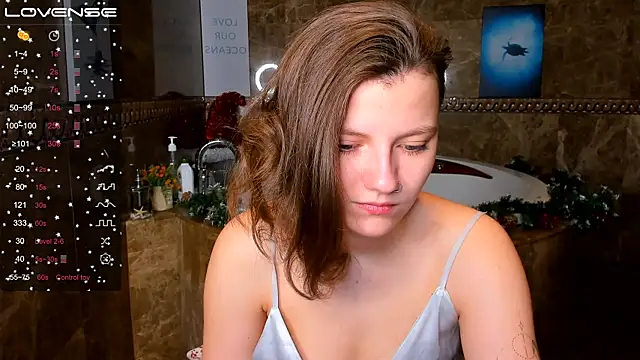 Snapshot of MelindaTin chatting on 01/22/25, 01:31 MelindaTin online show from 01/22/25, 01:31