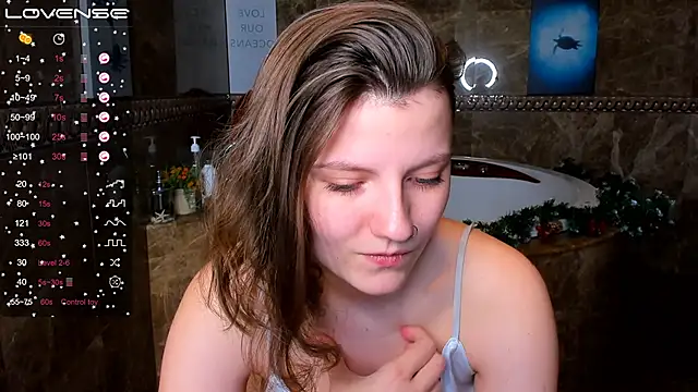 Snapshot of MelindaTin chatting on 01/23/25, 04:41 MelindaTin online show from 01/23/25, 04:41