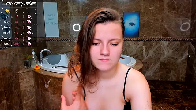 Snapshot of MelindaTin chatting on 09/26/25, 01:09 MelindaTin online show from 09/26/25, 01:09