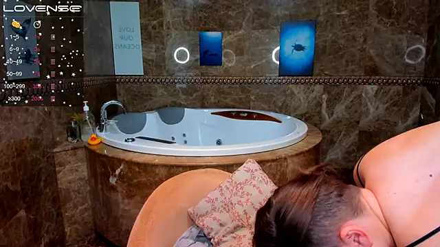 Snapshot of MelindaTin chatting on 09/27/25, 12:59 MelindaTin online show from 09/27/25, 12:59