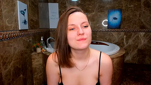 Snapshot of MelindaTin chatting on 01/15/26, 12:37 MelindaTin online show from 01/15/26, 12:37