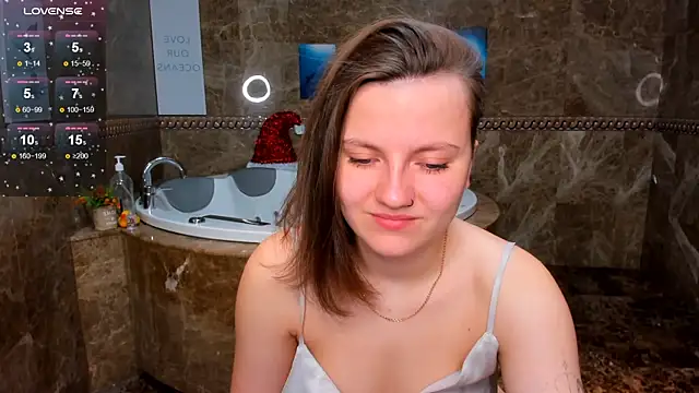 Snapshot of MelindaTin chatting on 01/19/26, 12:25 MelindaTin online show from 01/19/26, 12:25