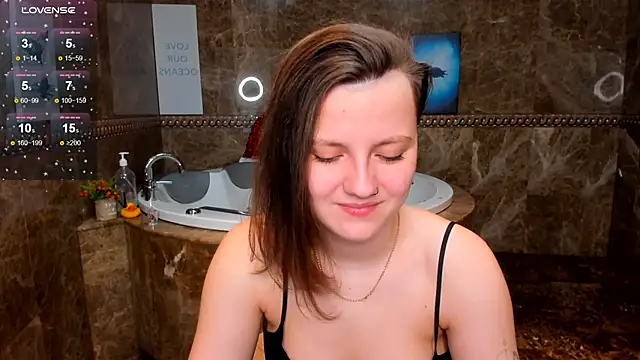 Snapshot of MelindaTin chatting on 02/02/26, 12:31 MelindaTin online show from 02/02/26, 12:31