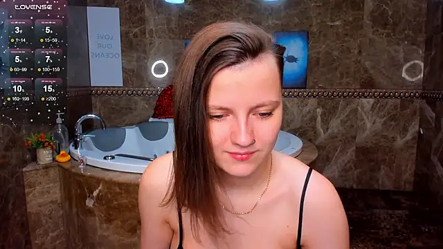 Snapshot of MelindaTin chatting on 02/08/26, 12:03 MelindaTin online show from 02/08/26, 12:03