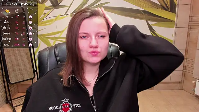 Snapshot of MelindaTin chatting on 02/19/26, 01:12 MelindaTin online show from 02/19/26, 01:12