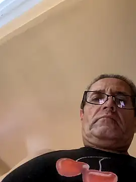 Snapshot of bobby69cock chatting on 10/01/25, 10:05 bobby69cock online show from 10/01/25, 10:05