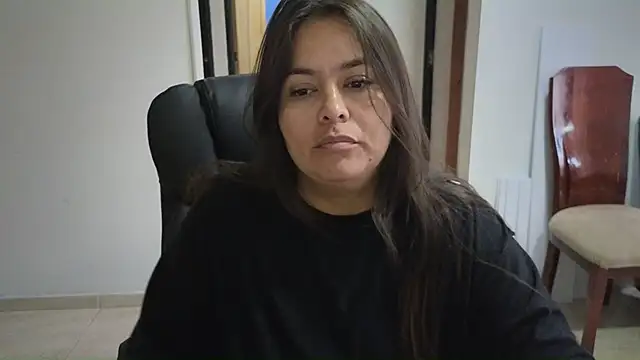 Ixchel Anaid online show from 11/04/25, 01:32