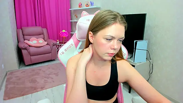 Strawberrye online show from 01/16/26, 03:21