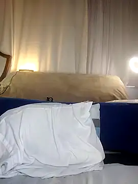 Snapshot of estrella_tasty chatting on 02/22/25, 10:52 estrella tasty online show from 02/22/25, 10:52