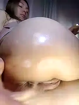 Snapshot of estrella_tasty chatting on 03/15/25, 11:28 estrella tasty online show from 03/15/25, 11:28