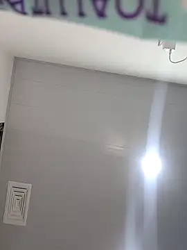 Snapshot of estrella_tasty chatting on 09/21/25, 01:07 estrella tasty online show from 09/21/25, 01:07