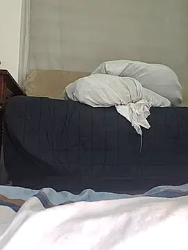 Snapshot of estrella_tasty chatting on 11/20/25, 01:50 estrella tasty online show from 11/20/25, 01:50