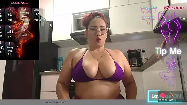 Snapshot of Tits__sweet chatting on 03/20/25, 04:53 Tits sweet online show from 03/20/25, 04:53